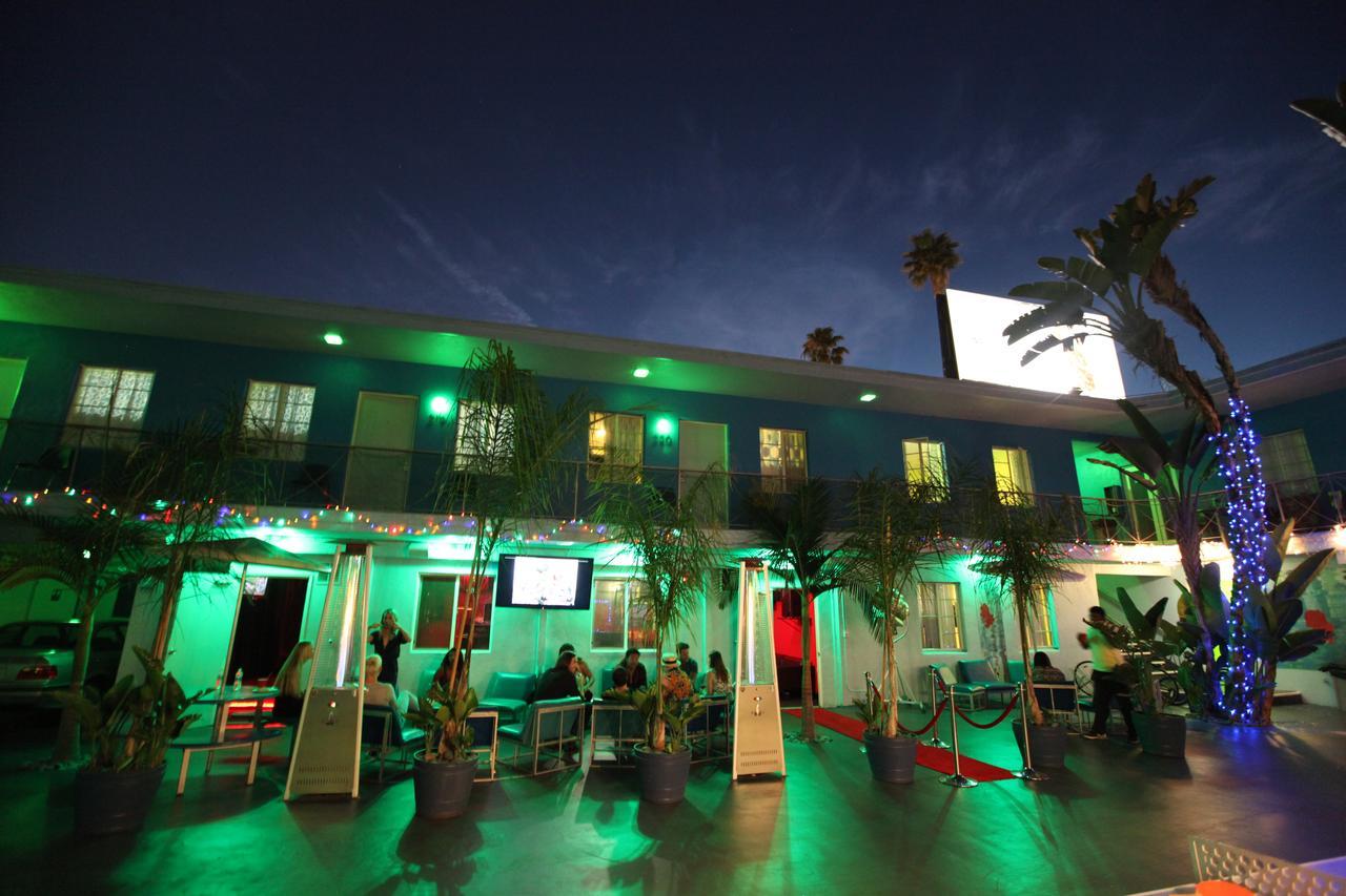 Banana Hollywood & Hostel